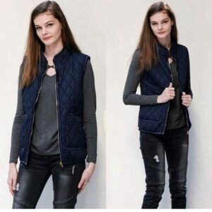 ROLY POLY Navy quilted zip close woman's quiet luxury classic boho vest.  SMALL